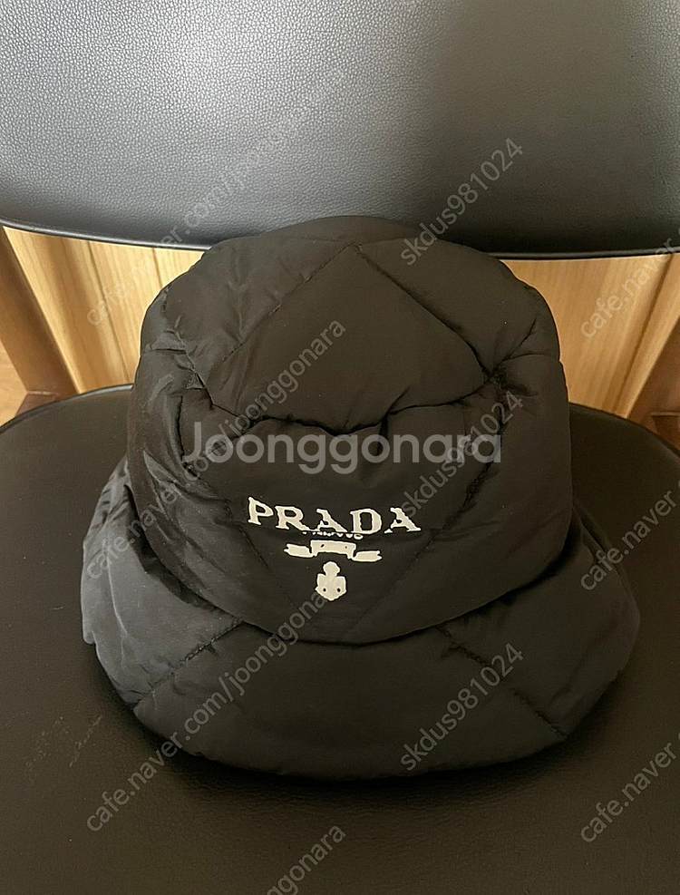 프라다 나일론 패딩모자 팝니다 (사이즈L)--0