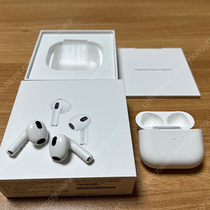 AirPods(3세대) MagSafe 충전 케이스 모델 팝니다.