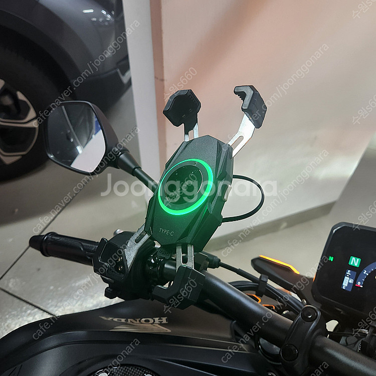 CB125R 신차급 400키로 미만 팝니다--3