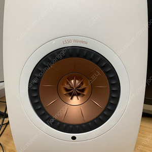 kef ls50 wireless 1 화이트 팝니다