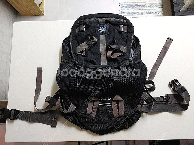 등산용 배낭 및 백팩(출근 및 등교용)--0