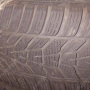 한국타이어 윈터아이셉트 프리미엄 Winter i*cept evo3 X235/60R18 4본 판매합니다. (올뉴카니발 18인치 타이어)