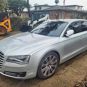 아우디 A8 4.2TDI QUATTRO