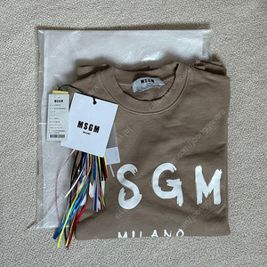 msgm 맨투맨 베이지 스몰사이즈(공용)