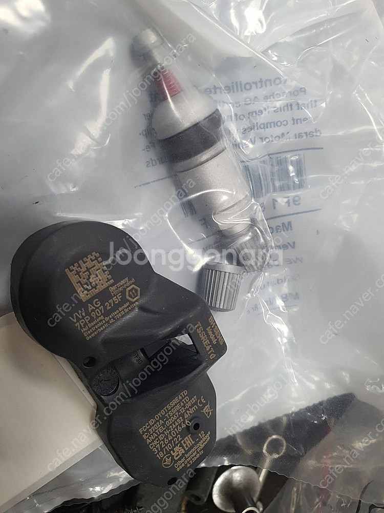 포르쉐 tpms 센서 공기압력 센서 판매합니다--0