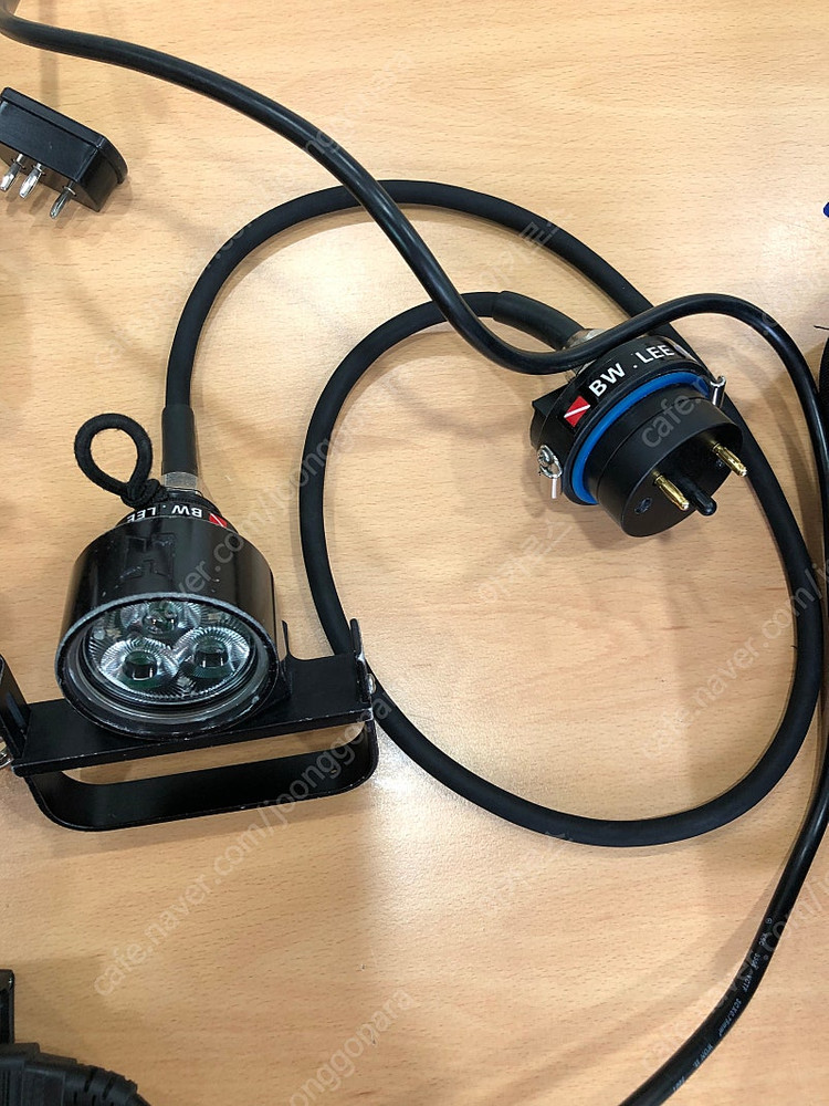 헬시온 라이트 EOS LED + 헬시온 케이스 판매합니다.--2