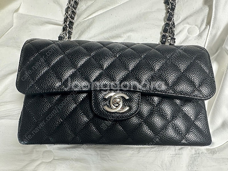 샤넬 클래식 스몰 은장 판매합니다.--1