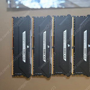 Corsair 커세어 벤전스 RGB 프로 SL DDR4 3600MHz CL18 블랙 16gb*4 팝니다.