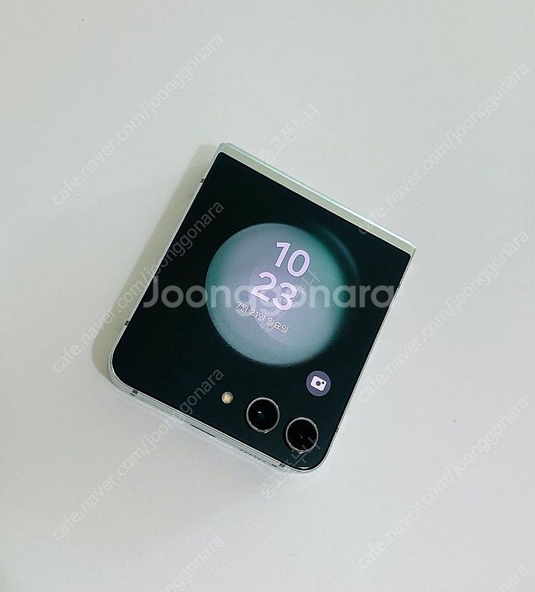 새폰급) 갤럭시 제트플립5 민트 512gb 기스찍힘없음...--0