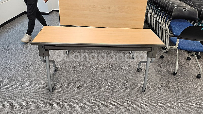 v퍼시스연수용테이블 1400*500 의자 0011팔무 ...--0
