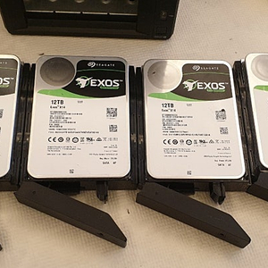 시게이트 EXOS 48TB (12TB X 4개)