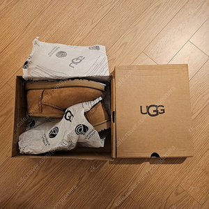 ugg w classic mini 2