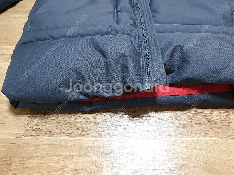 피레넥스 패딩 s사이즈--8