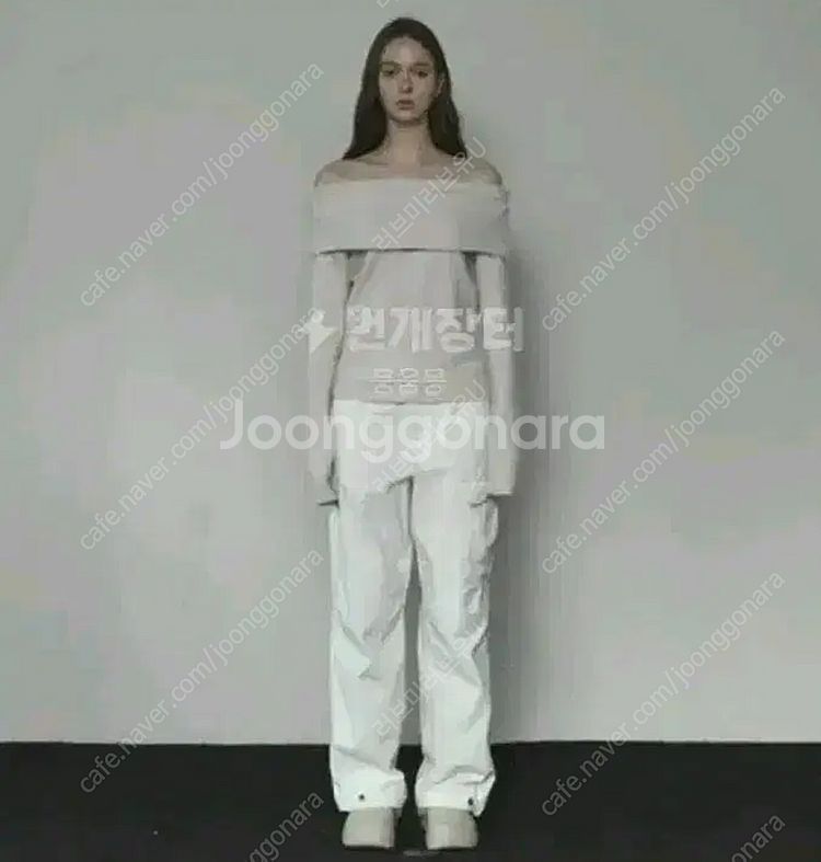 ( 삽니다 ) 윤슬샵 베이지 퍼 크록스 뮬 슈즈 240--0