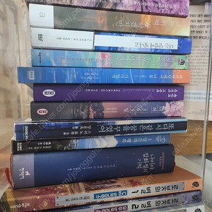 소설 새책 팔아요 ! 권당 4000원