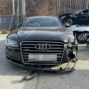 아우디 A8L D4 후기형 60 TDI QUATTRO CTE 4.2 디젤 2015년 033112 379,340km 분해 판매합니다