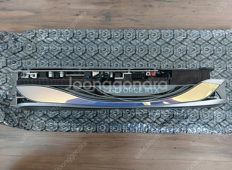 조탁 rtx4080 Amp 익스트림 16기가--2