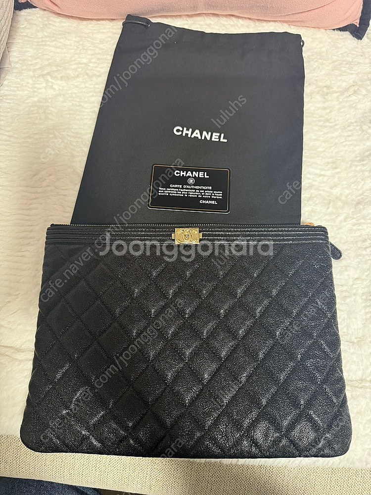 샤넬 파우치 (보이 골드 뉴미듐)--0