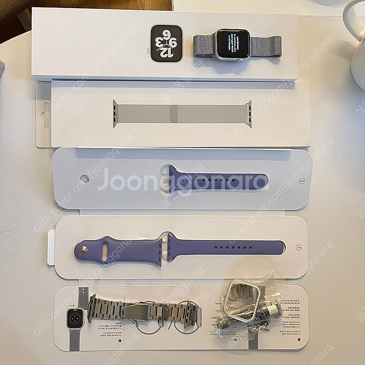 애플워치 SE 1세대(A2351) + 정품 스트랩 2종 포함 17만원--0