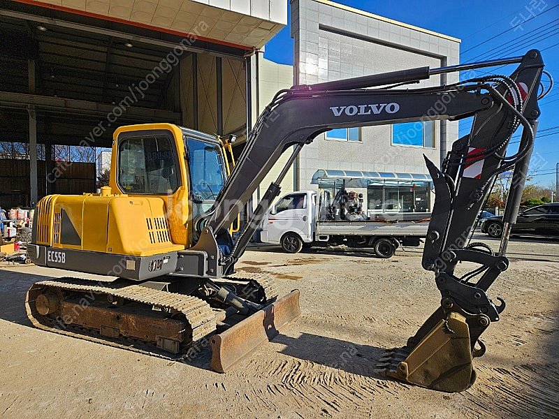 볼보 EC55 2005년식 신형엔진교체 집게 가동만오천 02 중고굴삭기--1