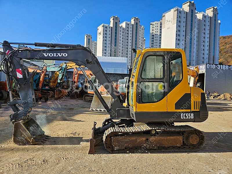 볼보 EC55 2005년식 신형엔진교체 집게 가동만오천 02 중고굴삭기--6