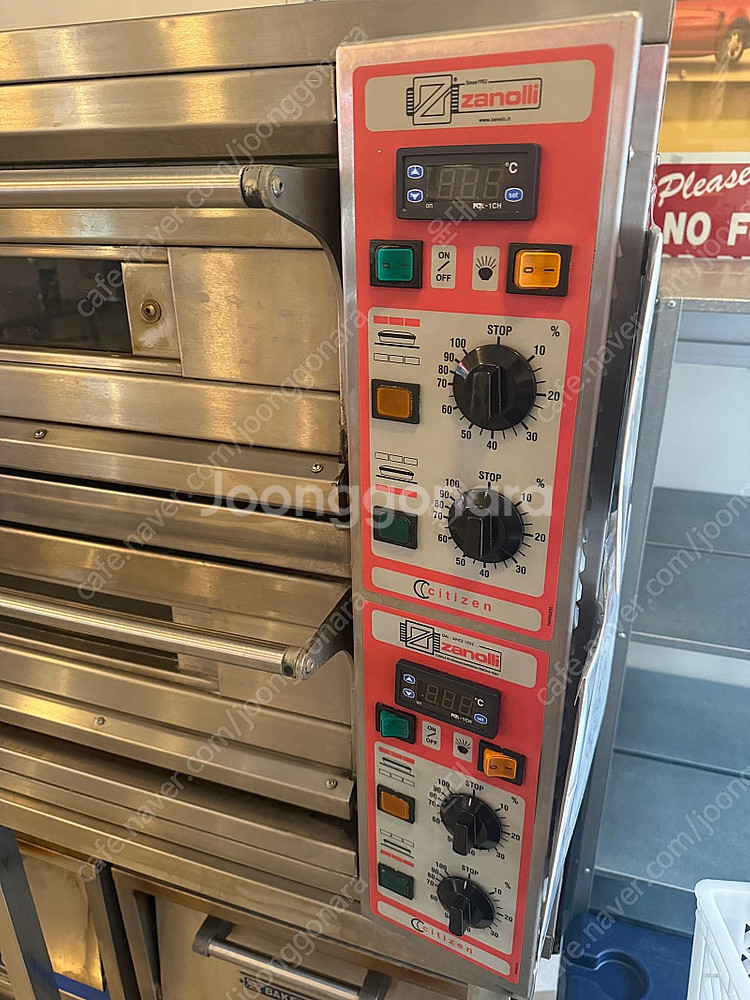 자놀리 피자 오븐 데크오븐 돌판오픈 팝니다.--1