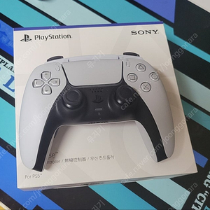 PS5 듀얼 센스 무선 컨트롤러 판매합니다.