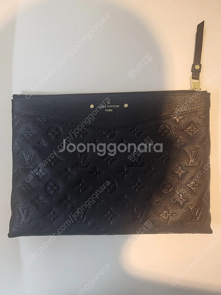 정품 루이비통 클러치백 상태좋은제품 판매합니다--0