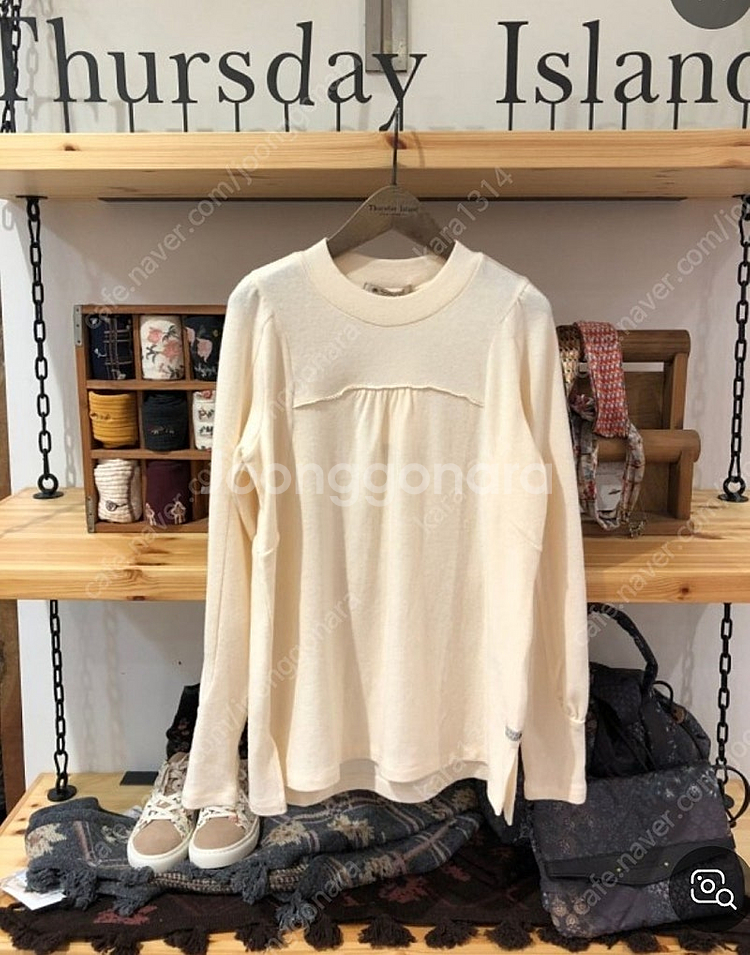 (Thursday island)큐트 티셔츠 M--0