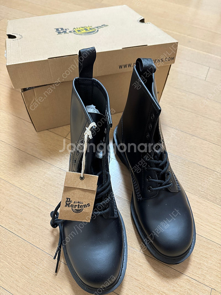 (새상품) 닥터마틴 1460 모노 8홀 EU43 280--0