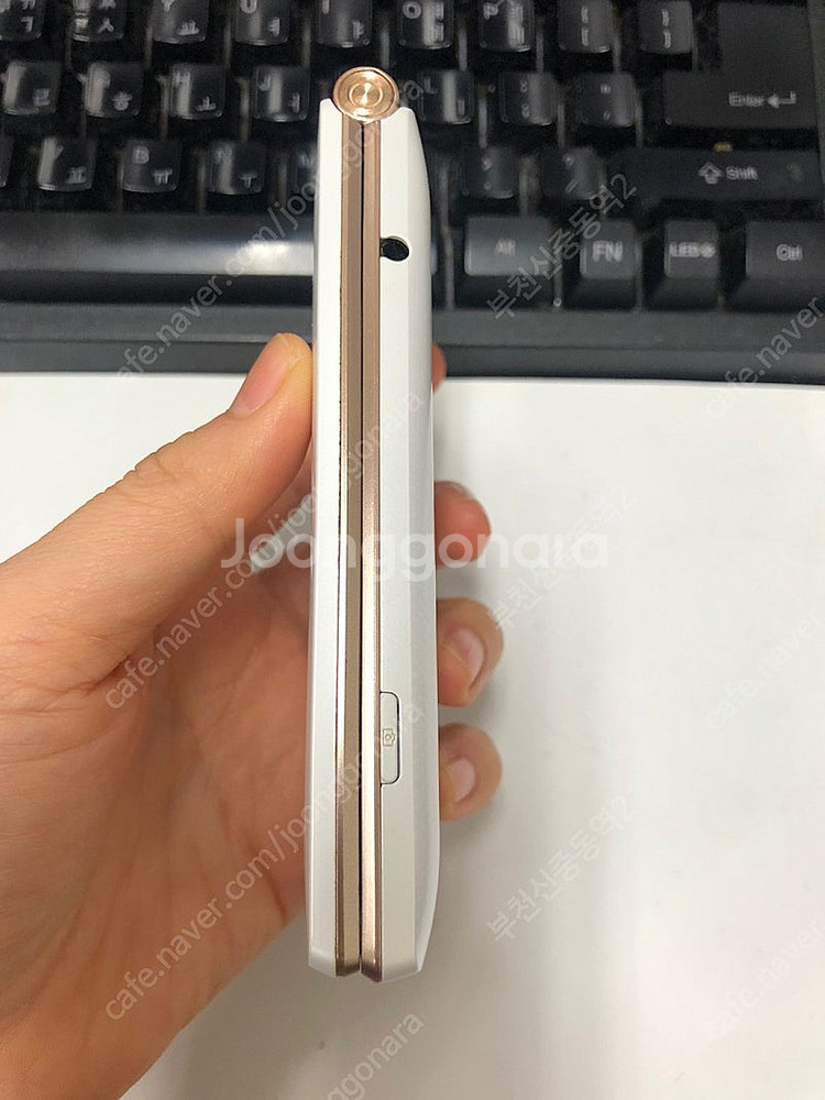 183664 SK 와인스마트 폴더폰 화이트 A급 4GB...--3