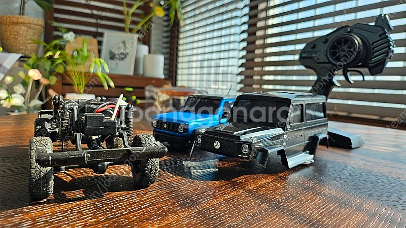 교쇼 미니지 mini-z 4x4 짐니 팝니다.--6
