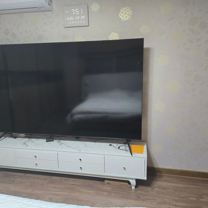 삼성 TV 85인치 UHD 4K팝니다. 빠른급처