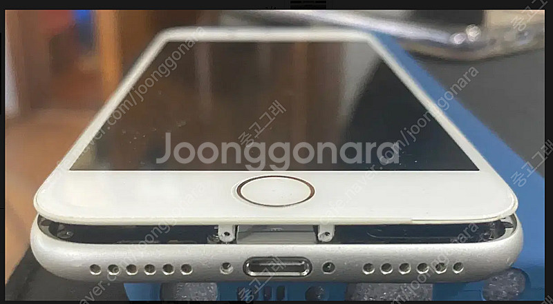 아이폰8 64g 화이트 부품용 판매.--0