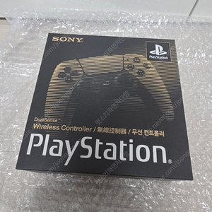 PS5 30주년 무선컨트롤러 판매합니다.