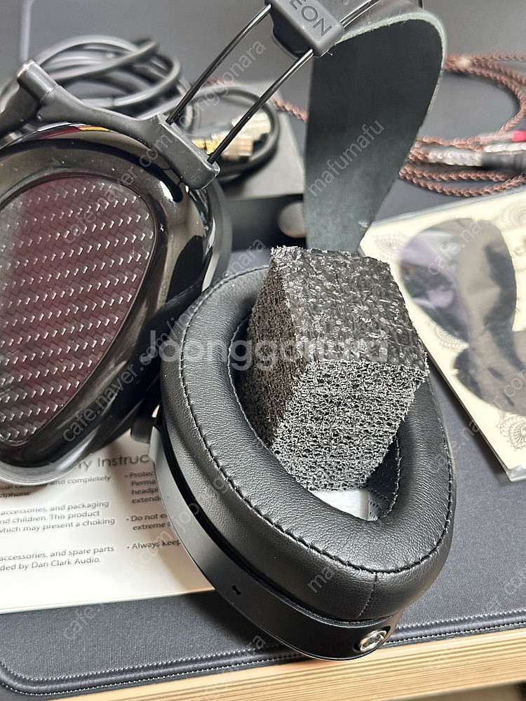 댄클락 이온2 느와르 헤드폰 판매합니다.--4