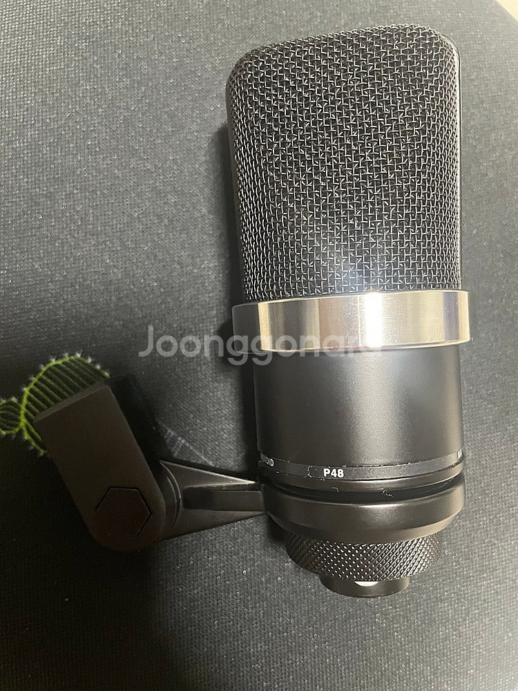 (급처)노이만tlm102 black+전용마운트--2