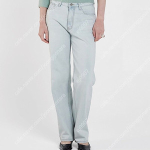 씨에씨 데님 EMBROIDERED LIGHT BLUE STRAIGHT JEANS (m싸이즈)