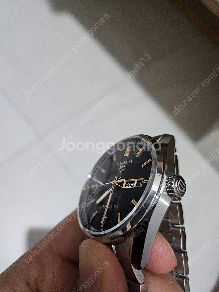 신형 태그호이어 까레라 칼리버5 데이데이트 로즈골드--3