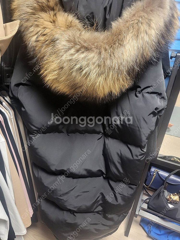 드멜 demell 홍메리 콜라보 리얼 라쿤퍼 패딩--3