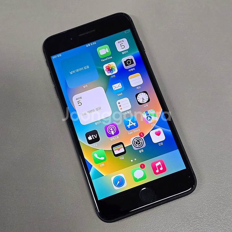 아이폰 8플러스 블랙 64기가 미파손 기능정상 상태좋은폰 14만에판매합니다--2