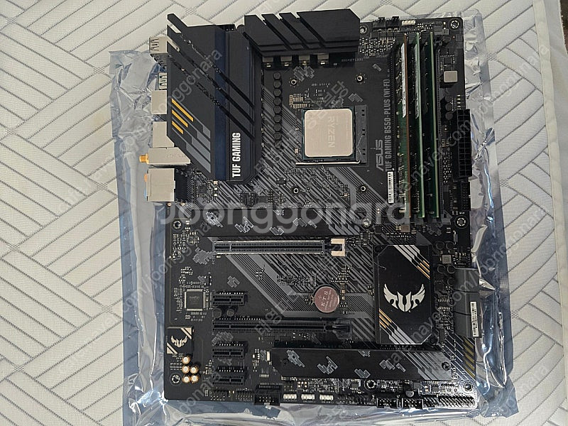 ASUS TUF Gaming B550-PLUS + 라이...--0