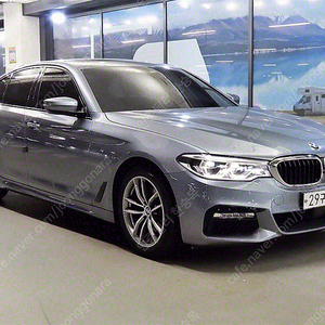 BMW5시리즈 (G30) 520d xDrive M 스포츠 플러스중고차 할부 리스 카드 저신용자 전액할부 가능합니다