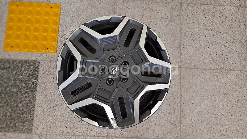 싼타페(2021)하이브리드 휠(235-55-19)--0