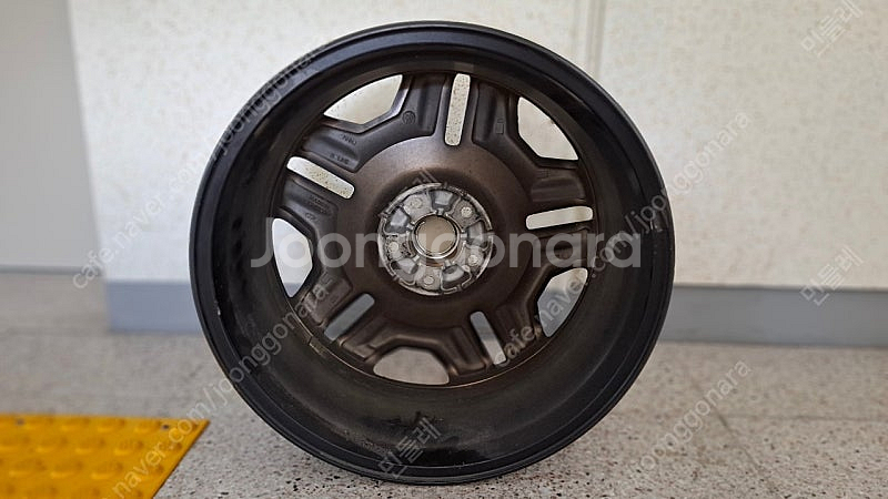 싼타페(2021)하이브리드 휠(235-55-19)--1