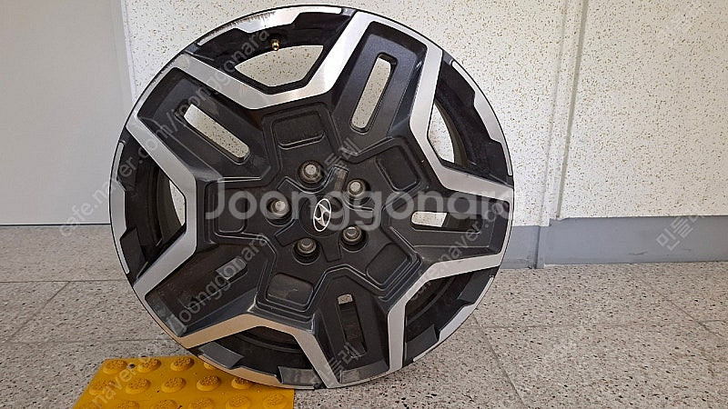 싼타페(2021)하이브리드 휠(235-55-19)--4