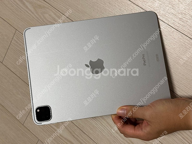 애케플 ~12월) 아이패드프로 m2 11인치 256기가 (아이패드프로 4세대) 실버 박풀 팝니다--2