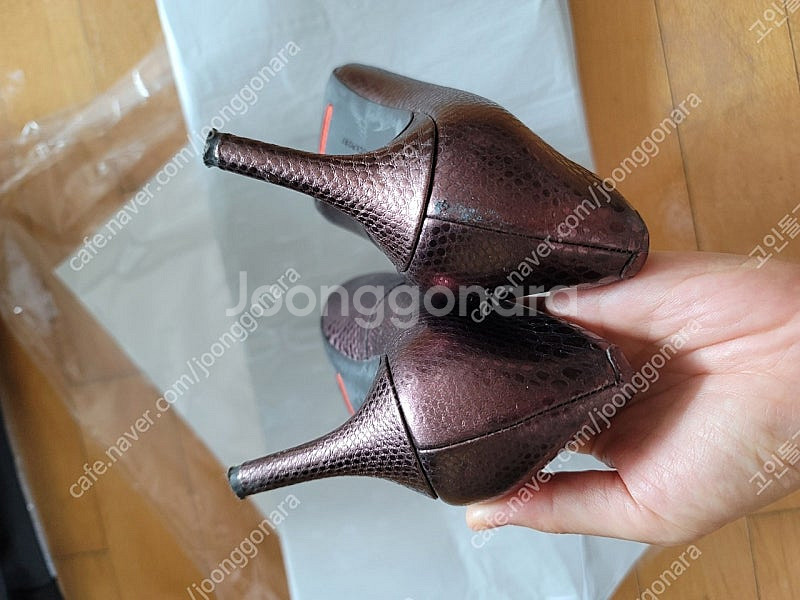 락포트 토탈모션 펌프스 240--1