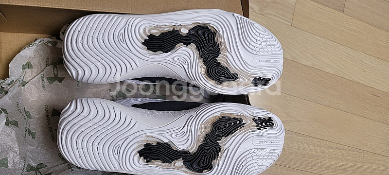 언더아머 농구화 스펀2 300mm 팝니다(새제품)--2