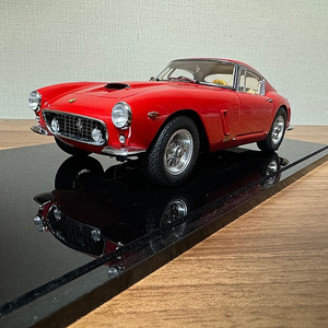 CMC 1:18 Scale Ferrari 페라리 250 GT 올드카